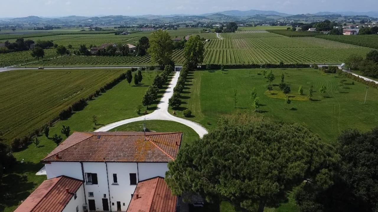 Villa Archi ฟาเอนซา ภายนอก รูปภาพ